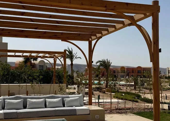 Elegant 3br Nanny In Kamaran