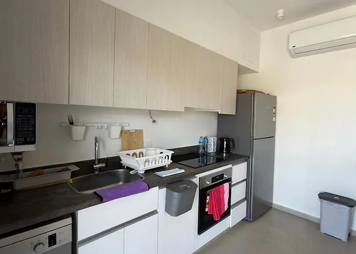 Elegant 3br Nanny In Kamaran شقة *